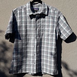 PATAGONIA MENS MEDIUM GRAY SPEll OUT